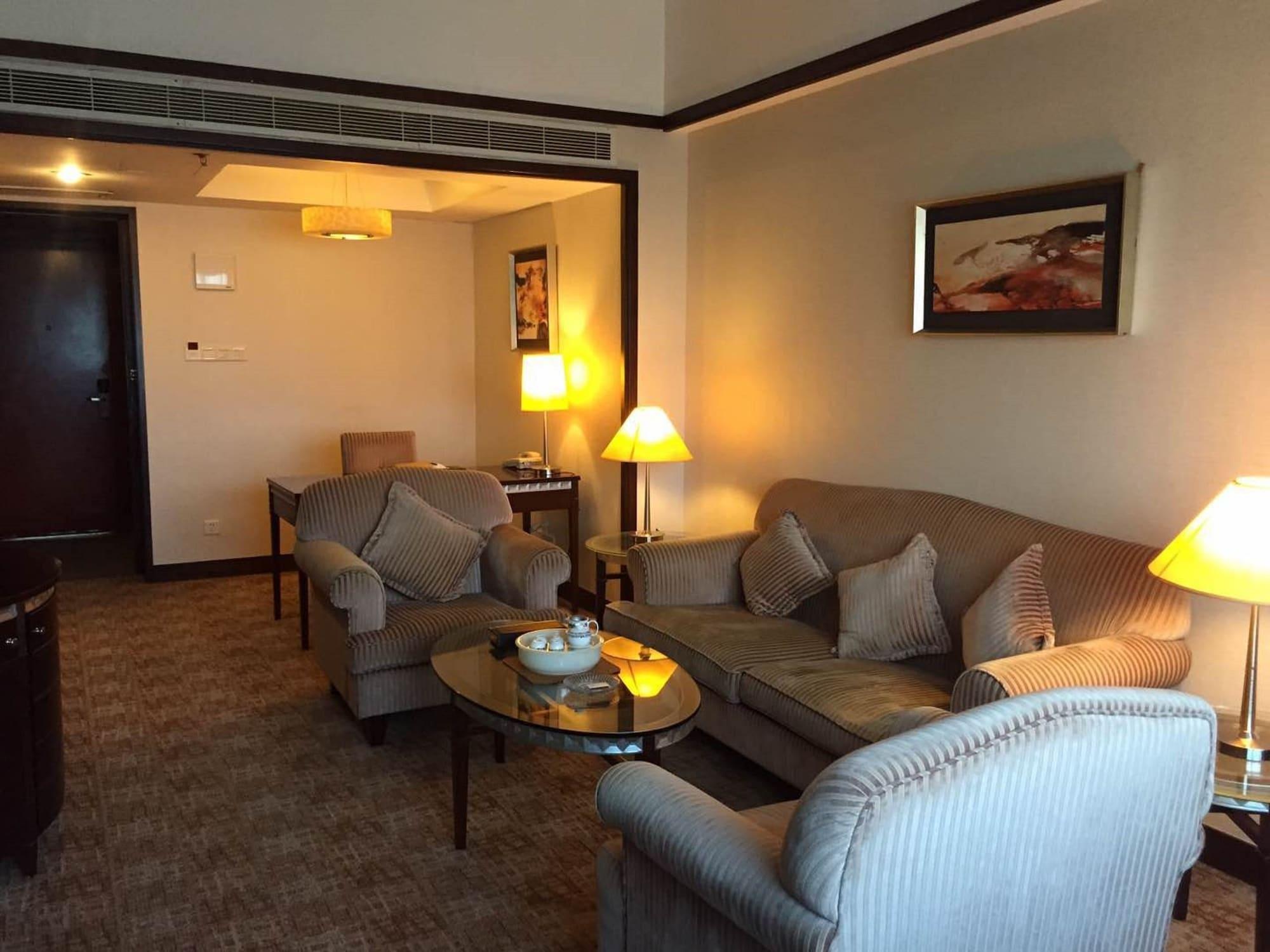 Mandarin Hotel Canton Extérieur photo