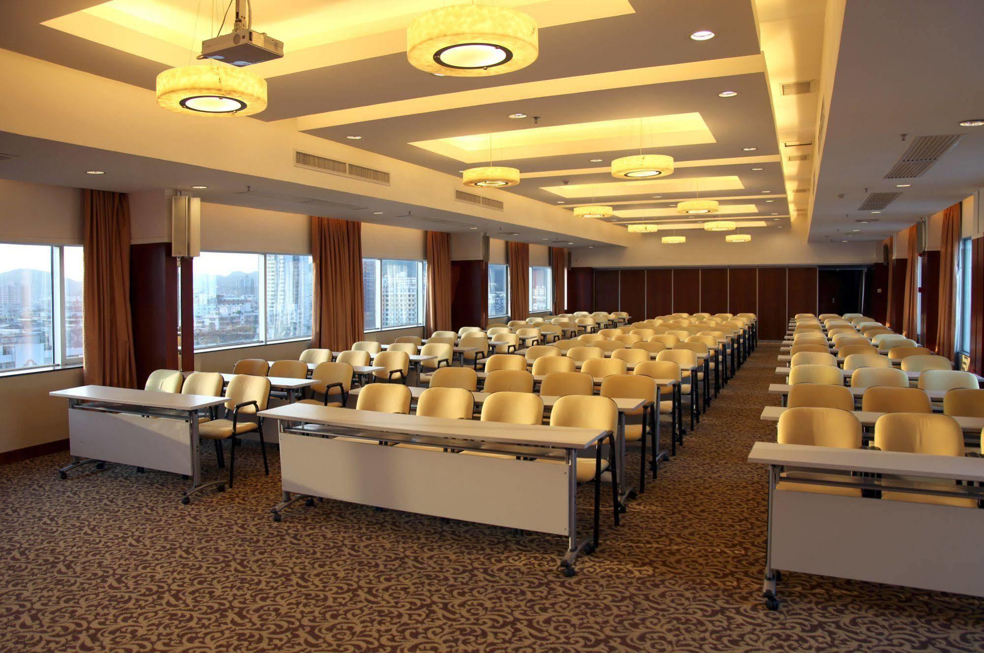Mandarin Hotel Canton Extérieur photo